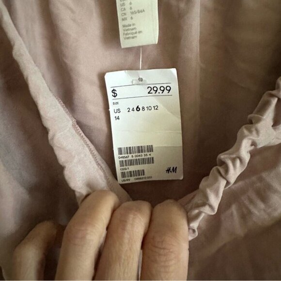 H&M Off-Shoulder Powder Pink Dress size 6 - Picture 7 of 8